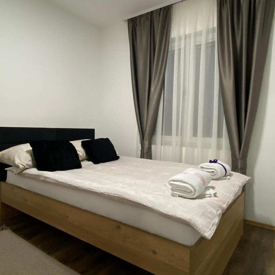 Ana Luxury Apartment **** Nova Varos Exterior photo