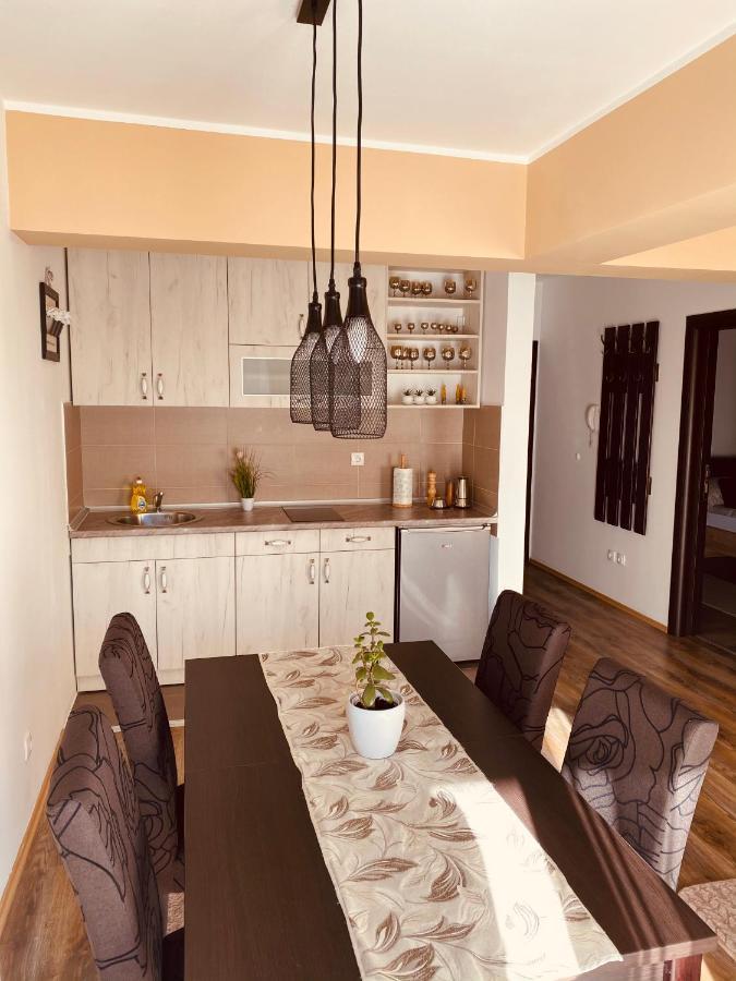 Ana Luxury Apartment **** Nova Varos Exterior photo